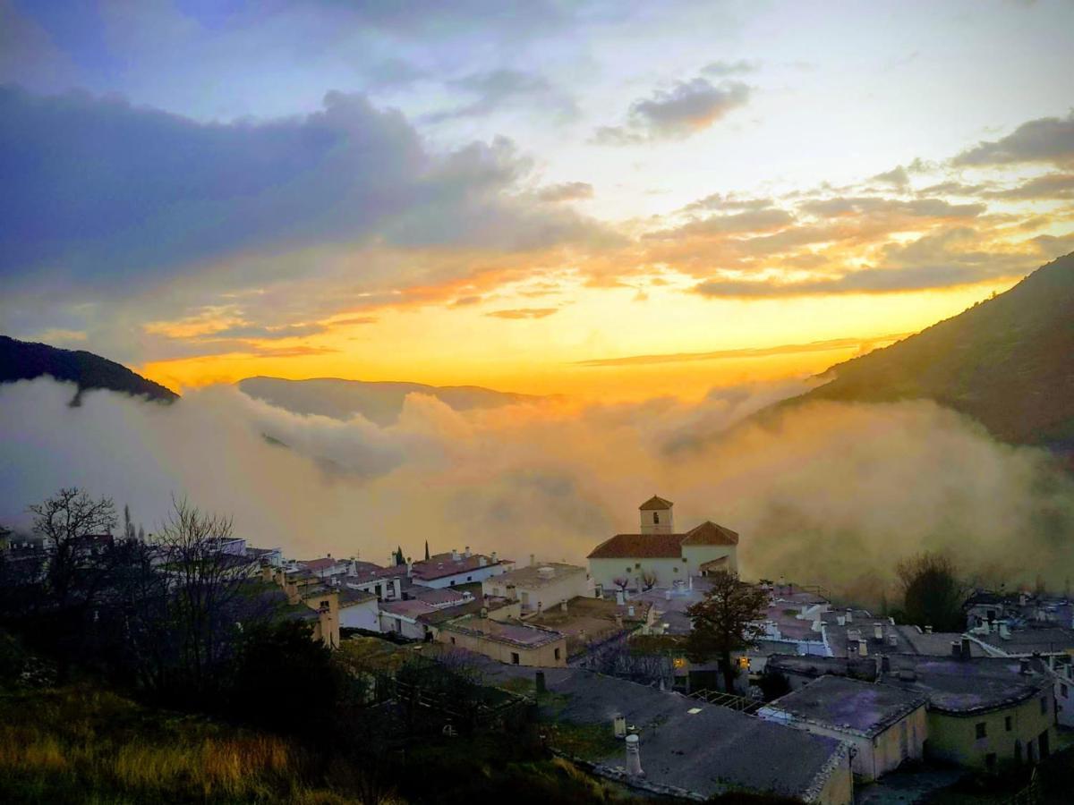 La Higuera Apartment Bubion Bagian luar foto